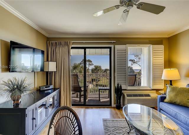 Property at 43 S Forest Beach Dr #206, Hilton Head Island, SC 29928, 1 bed, 1 bath