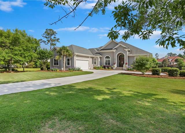 Property at 12 Torrington Ln, Bluffton, SC 29910, 4 beds, 4.5 baths