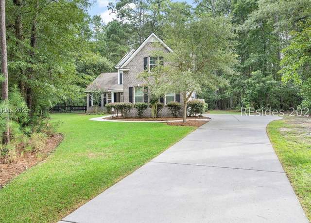 Property at 5 Nandina Ct, Bluffton, SC 29910, 5 beds, 3.5 baths