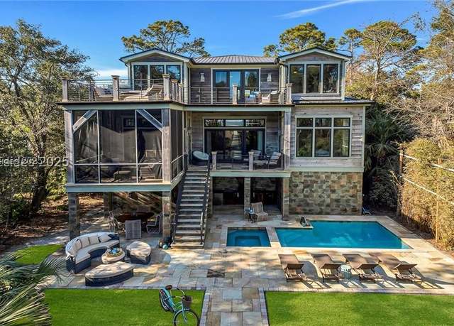 Property at 9 Bayberry Ln, Hilton Head Island, SC 29928, 5 beds, 5 baths