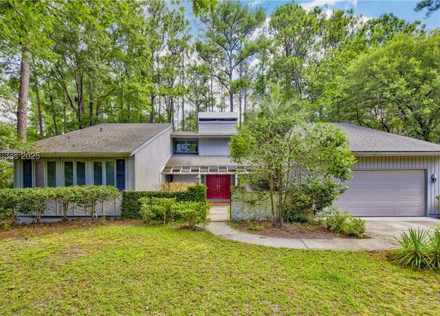 Property at 26 Brown Thrasher Rd, Hilton Head Island, SC 29926, 3 beds, 2.5 baths