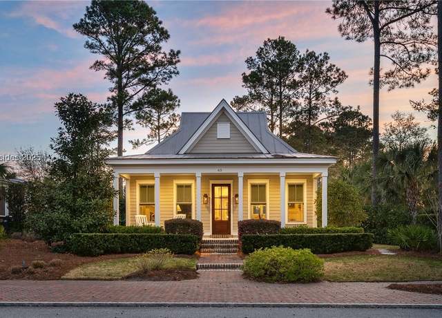Property at 65 Red Knot Rd, Bluffton, SC 29910, 2 beds, 3 baths