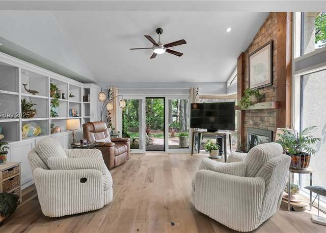 Property at 45 Timber Ln, Hilton Head Island, SC 29926, 2 beds, 2 baths