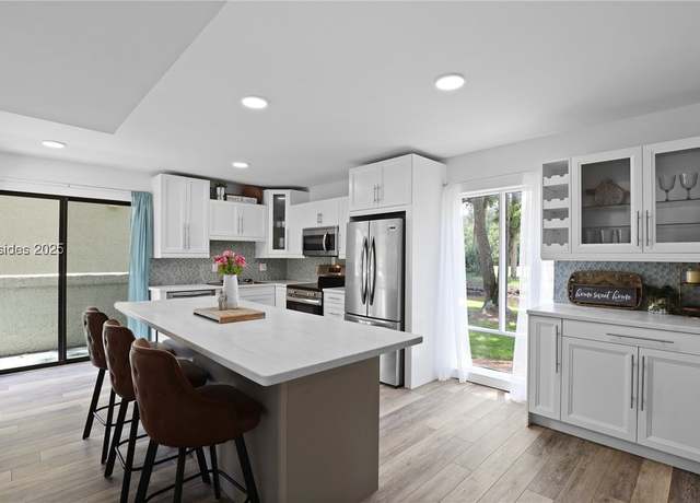 Property at 90 Gloucester Rd #706, Hilton Head Island, SC 29928, 2 beds, 2.5 baths