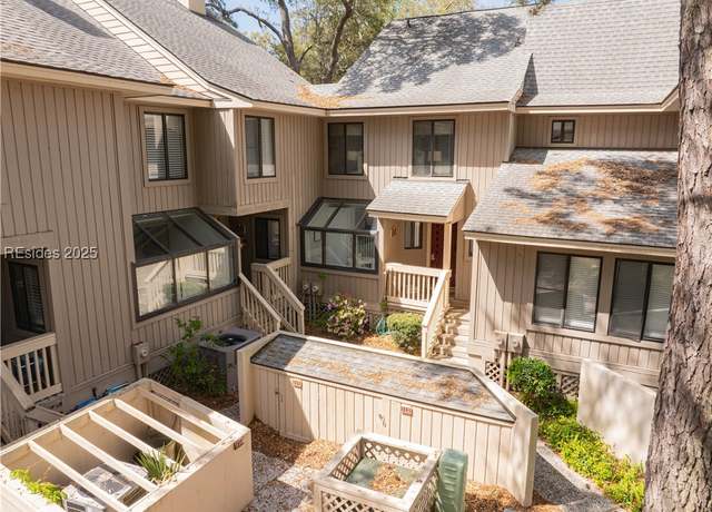 Property at 125 Shipyard Dr #112, Hilton Head Island, SC 29928, 2 beds, 2.5 baths