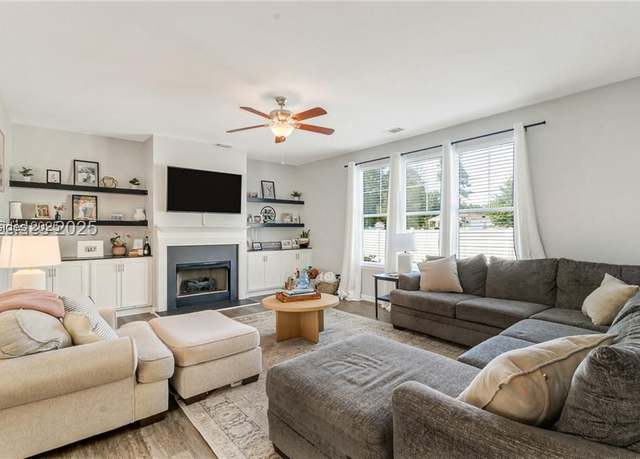 Property at 30 Whispering Pine St, Bluffton, SC 29910, 3 beds, 2.5 baths