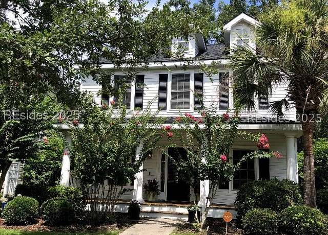 Property at 3 Savile Ave, Bluffton, SC 29910, 3 beds, 2.5 baths