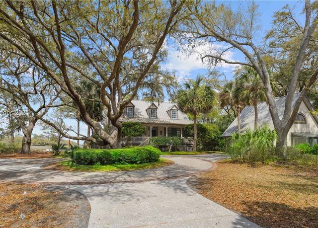 Property at 22 Oyster Landing Rd, Hilton Head Island, SC 29928, 4 beds, 3.5 baths