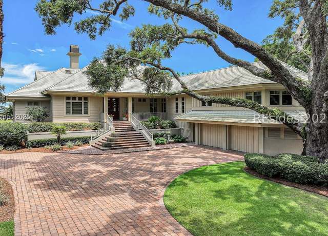 Property at 11 Marsh Dr, Hilton Head Island, SC 29928, 4 beds, 4.5 baths