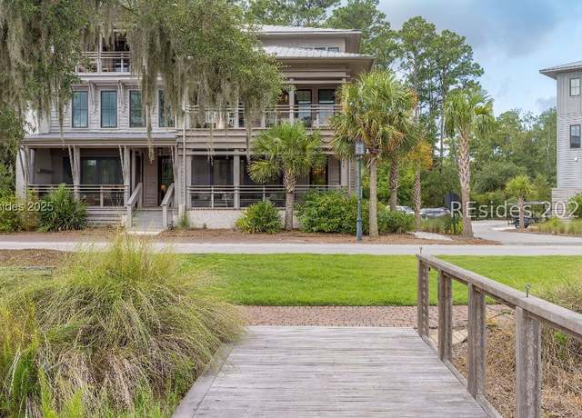 Property at 640 Old Moreland Rd, Bluffton, SC 29910, 4 beds, 4.5 baths