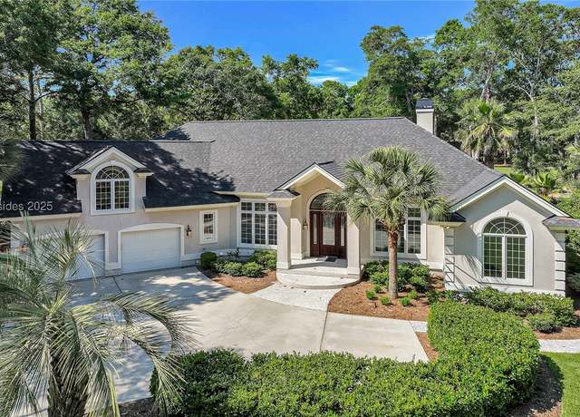 Property at 14 Chaplin Dr, Hilton Head Island, SC 29926, 4 beds, 3.5 baths