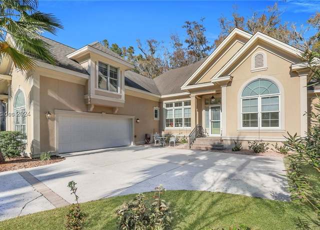 Property at 3 Normandy Cir, Bluffton, SC 29910, 4 beds, 3.5 baths