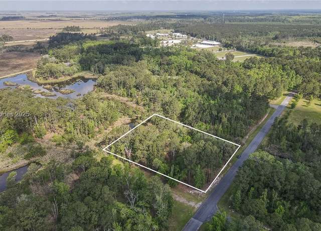Property at 11 Bridle Path Blvd, Hardeeville, SC 29927