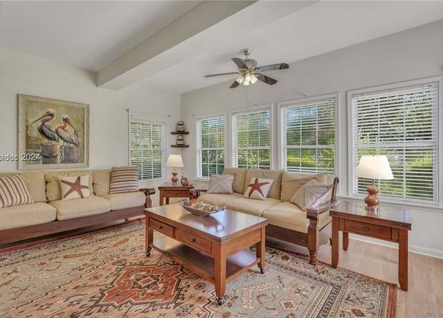 Property at 3 Graham Ct, Bluffton, SC 29909, 2 beds, 2 baths