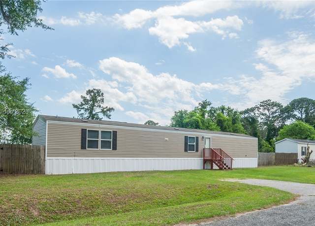 Property at 1749 Jasperstone Cir, Beaufort, SC 29906, 3 beds, 2 baths