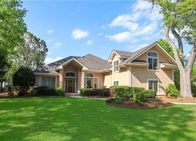 Property at 17 Caravelle Ln, Bluffton, SC 29909, 4 beds, 4 baths