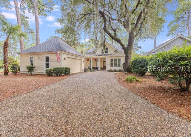 Property at 17 Toppin Dr, Hilton Head Island, SC 29926, 3 beds, 4 baths