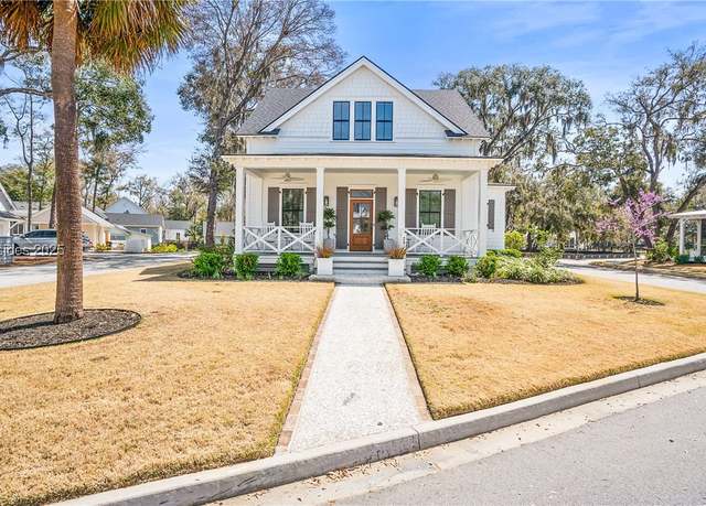 Property at 29 Veridian Park Dr W, Beaufort, SC 29907, 4 beds, 3 baths