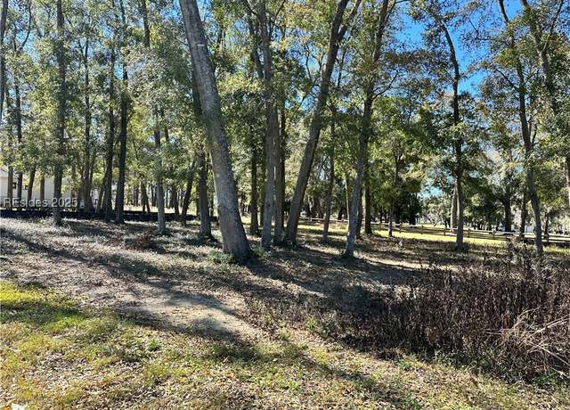 Property at 202 Harborview Dr, Beaufort, SC 29907