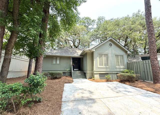 Property at 25 Wildwood Rd, Hilton Head Island, SC 29928, 3 beds, 2 baths
