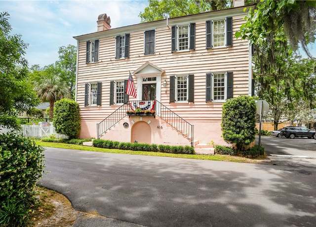 Property at 414 New St, Beaufort, SC 29902, 3 beds, 2 baths