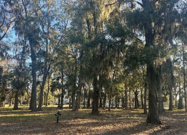 Property at 76 Inverness Dr, Bluffton, SC 29910