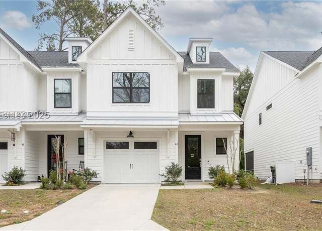 Property at 44 Pink Sand Ln, Hilton Head Island, SC 29926, 4 beds, 3.5 baths