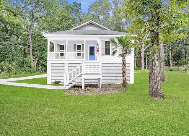 Property at 3 Stripland Way, Saint Helena Island, SC 29920, 3 beds, 2 baths