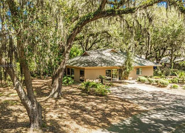 Property at 1 Indigo Ln, Hilton Head Island, SC 29928, 4 beds, 2 baths
