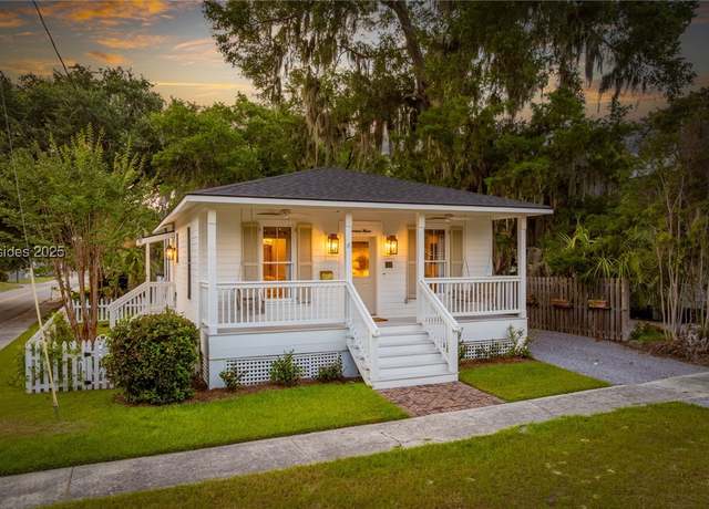 Property at 1711 Duke St, Beaufort, SC 29902, 2 beds, 1 bath