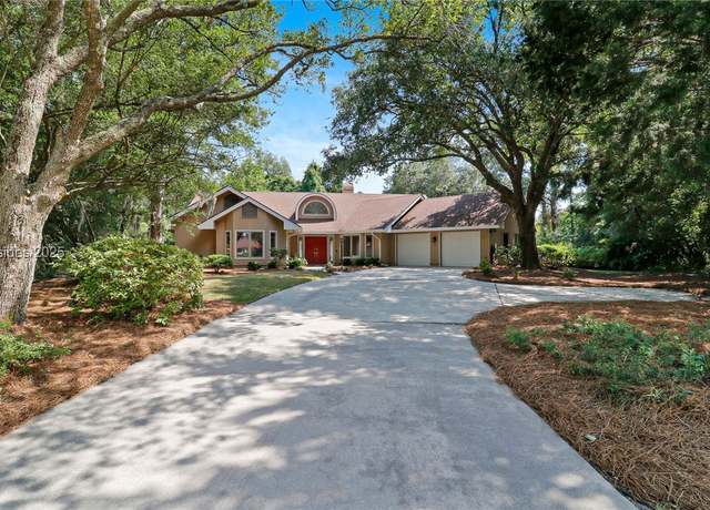 Property at 13 Annabella Ln, Hilton Head Island, SC 29926, 3 beds, 2.5 baths