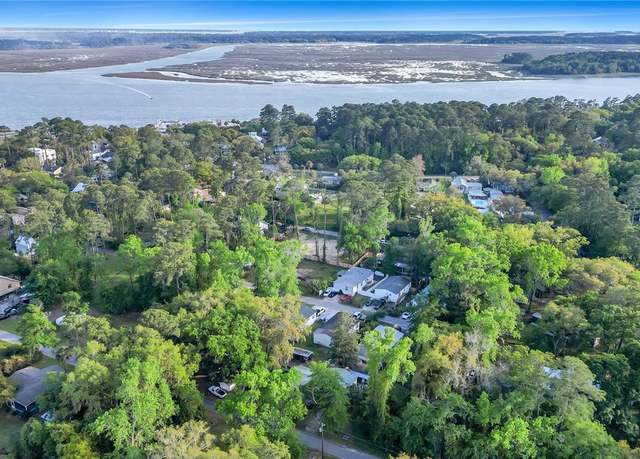 Property at 9 Tillman St, Bluffton, SC 29910