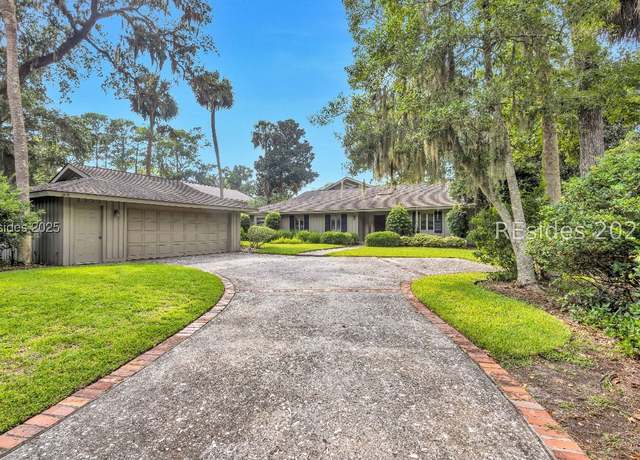 Property at 20 Woodbine Pl, Hilton Head Island, SC 29928, 3 beds, 3 baths