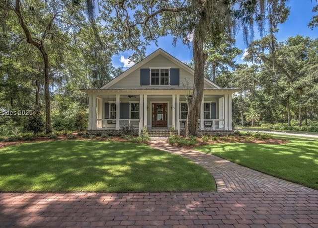 Property at 14 Remington Rd, Bluffton, SC 29910, 4 beds, 3.5 baths