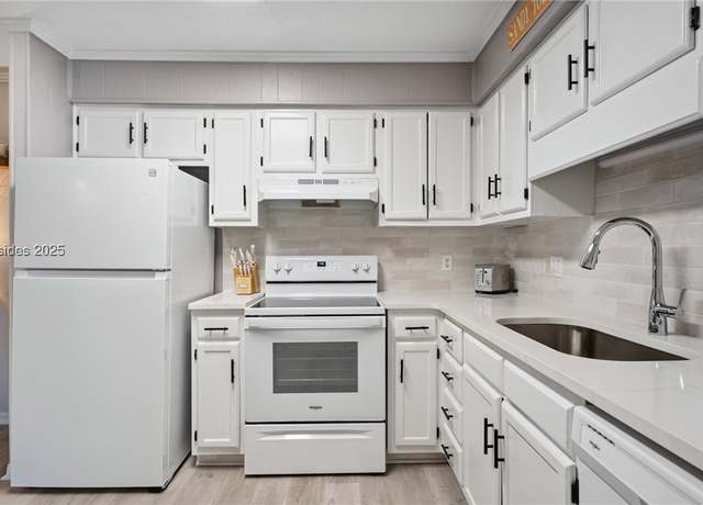 Property at 104 Cordillo Pkwy Unit O4, Hilton Head Island, SC 29928, 2 beds, 1.5 baths