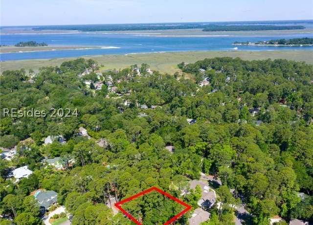 Property at 35 Sandfiddler Rd, Hilton Head Island, SC 29928