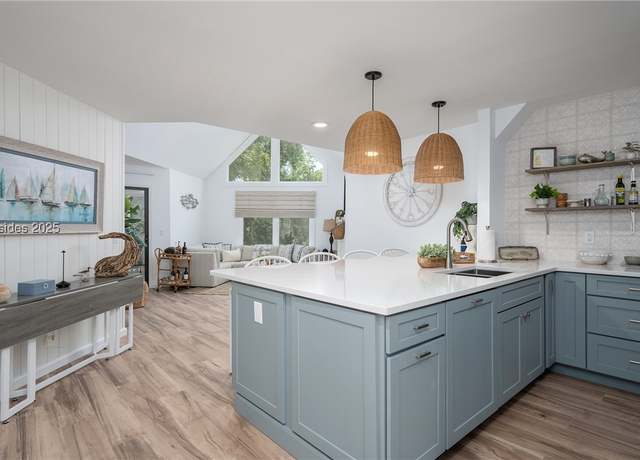 Property at 200 Colonnade Dr #170, Hilton Head Island, SC 29928, 2 beds, 2 baths