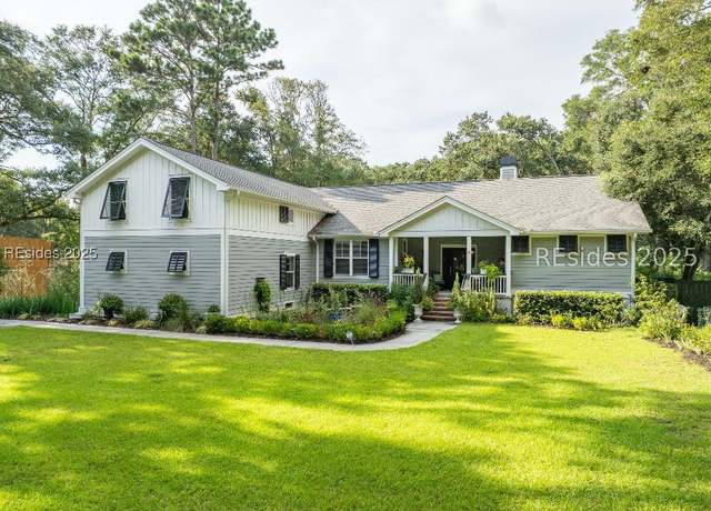 Property at 9 Bajala Dr E, Beaufort, SC 29907, 4 beds, 2.5 baths