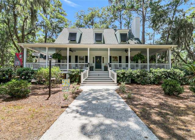 Property at 8 Dolphin Point Dr, Beaufort, SC 29907, 5 beds, 4.5 baths