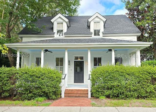 Property at 12 Fraser St, Beaufort, SC 29907, 4 beds, 3.5 baths