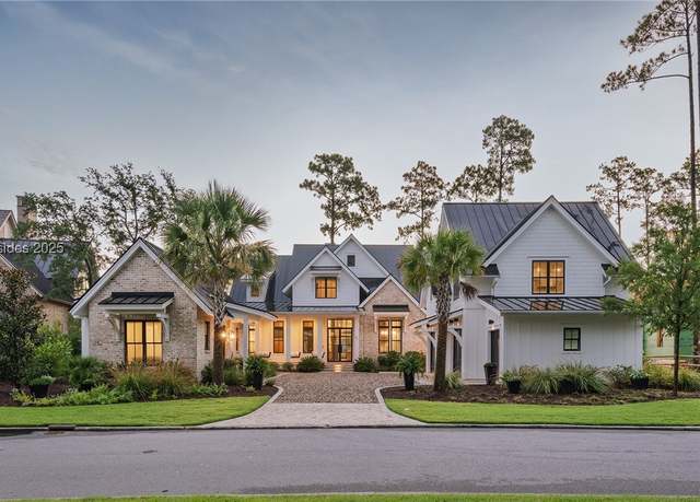 Property at 62 Flicker St, Bluffton, SC 29910, 5 beds, 6 baths