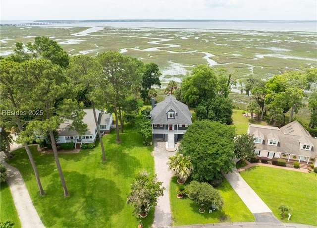 Property at 5953 Pleasant Farm Dr, Beaufort, SC 29906, 4 beds, 3 baths