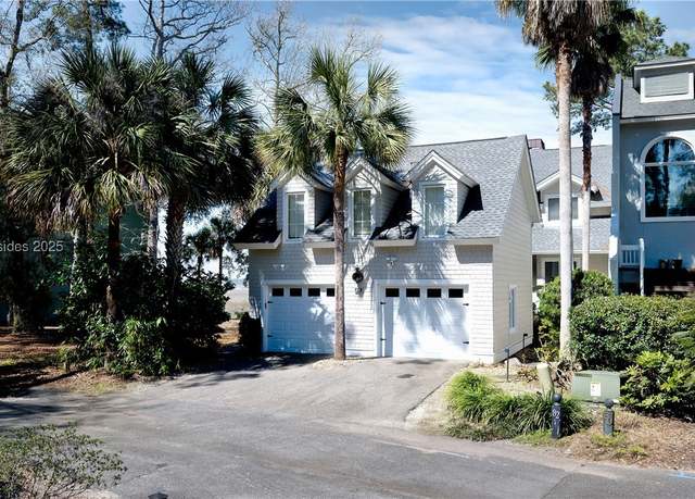Property at 82 Crosstree Dr N, Hilton Head Island, SC 29926, 4 beds, 3.5 baths