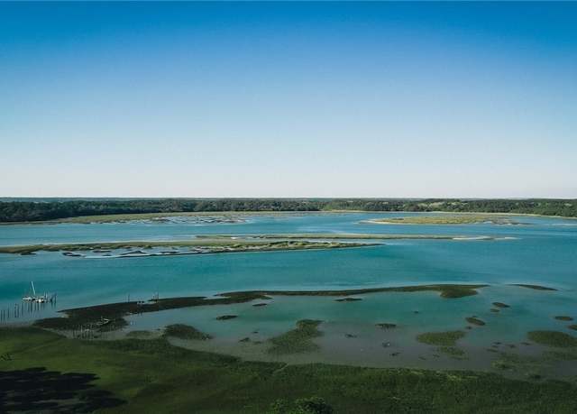Property at 26 Fuller Pointe Dr, Hilton Head Island, SC 29926