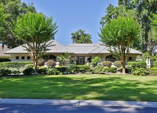 Property at 73 Inverness Dr, Bluffton, SC 29910, 4 beds, 3.5 baths