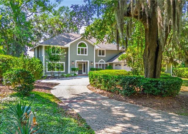Property at 25 Old Fort Dr, Hilton Head Island, SC 29926, 4 beds, 3.5 baths