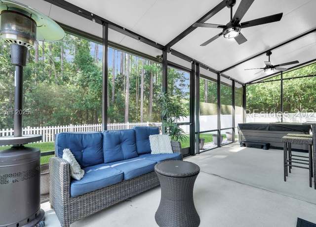 Property at 4 Swamp White Oak Dr, Bluffton, SC 29910, 4 beds, 3.5 baths