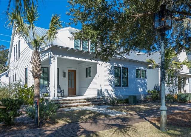 Property at 769 Old Moreland Rd, Bluffton, SC 29910, 5 beds, 4.5 baths