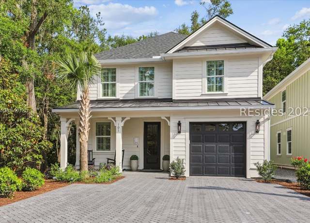 Property at 229 Halyard Dr, Hilton Head Island, SC 29926, 4 beds, 3.5 baths