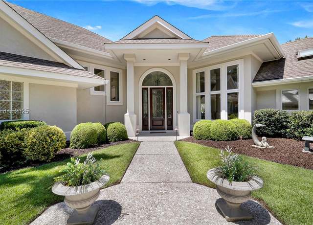Property at 7 Shaftsbury Ln, Hilton Head Island, SC 29926, 4 beds, 3.5 baths